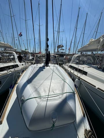 Sailboat White Feather available for yacht charter in Croatia | Yacht4Less