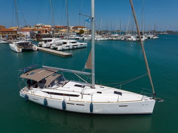 Sailboat Kalypso charter rental in Greece | Yacht4Less