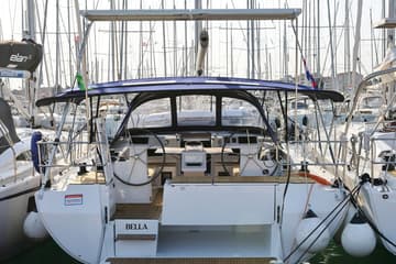 Sailboat Bella charter rental in Croatia | Yacht4Less