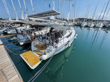 Sailboat Hydra available for yacht charter in Croatia | Yacht4Less