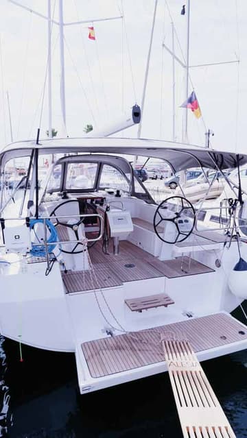 Best Price for a Sailboat Alesia rental in Spain | Yacht4Less