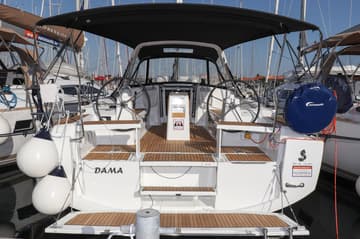 Sailboat Dama charter rental in Croatia | Yacht4Less