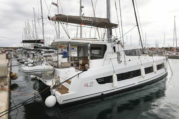 Best Price for a Catamaran Holiday Inn rental in Croatia | Yacht4Less