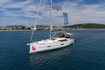 Sailboat Vellamo charter rental in Croatia | Yacht4Less