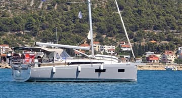 Sailboat Loy available for yacht charter in Croatia | Yacht4Less