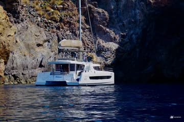 Catamaran Antigone available for yacht charter in Italy | Yacht4Less