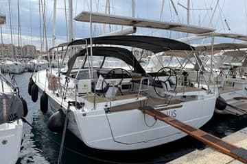 Sailboat Venus charter rental in Croatia | Yacht4Less