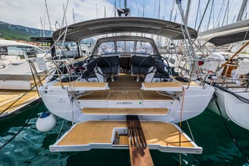 Sailboat La Brisa charter rental in Croatia | Yacht4Less
