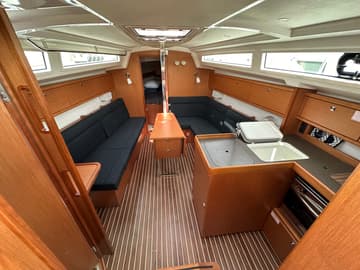 Sailboat Eliza available for yacht charter in Greece | Yacht4Less