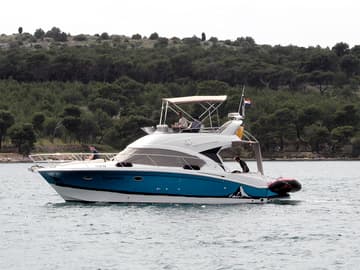 Motorboat Capricorn charter rental in Croatia | Yacht4Less