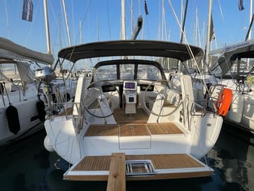 Sailboat Medusa III charter rental in Greece | Yacht4Less