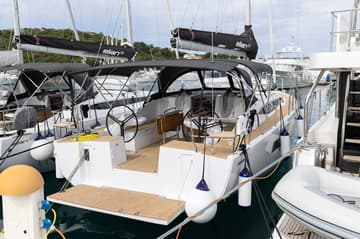 Sailboat Elana charter rental in Croatia | Yacht4Less