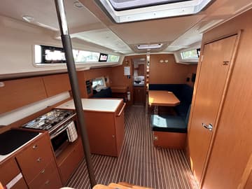 Sailboat Sienna available for yacht charter in Greece | Yacht4Less
