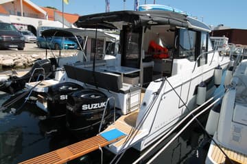 Best Price for a Motorboat Navis Amoris rental in Croatia | Yacht4Less