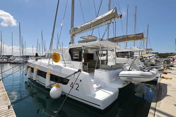 Best Price for a Catamaran Kamla rental in Croatia | Yacht4Less