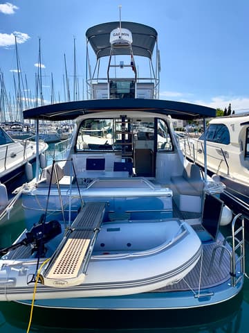 Motorboat Baby Blue available for yacht charter in Croatia | Yacht4Less
