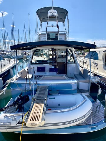 Best Price for a Motorboat Baby Blue rental in Croatia | Yacht4Less