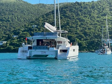 Best Price for a Catamaran Feeling Knotty rental in USVI | Yacht4Less