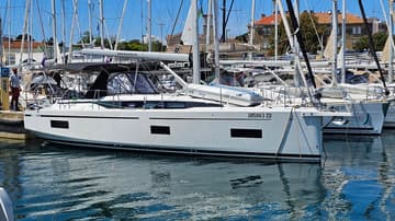 Best Price for a Sailboat Windchaser rental in Croatia | Yacht4Less