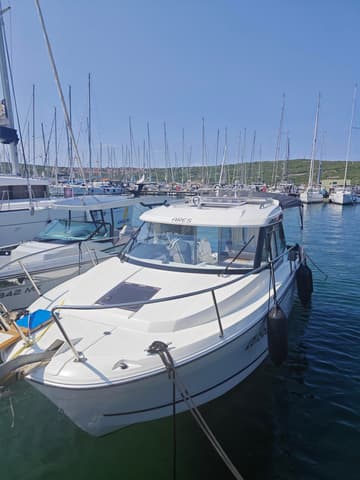 Motorboat Ares available for yacht charter in Croatia | Yacht4Less