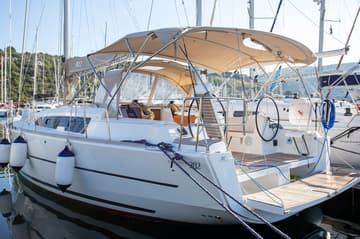 Sailboat Niké available for yacht charter in Croatia | Yacht4Less