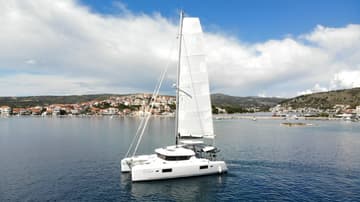 Catamaran Titus available for yacht charter in Croatia | Yacht4Less