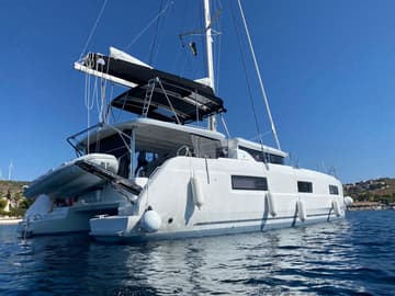 Catamaran Ostraco charter rental in Greece | Yacht4Less