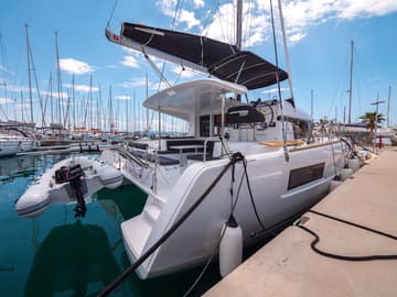 Best Price for a Catamaran Blue Eyes rental in Croatia | Yacht4Less