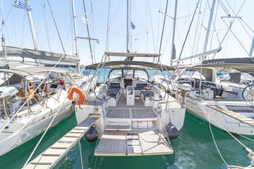 Sailboat Queens of Utrecht charter rental in Greece | Yacht4Less
