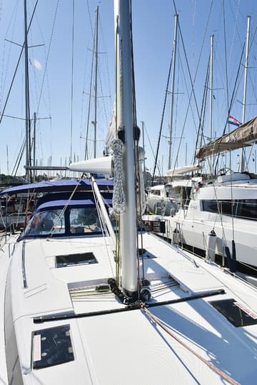 Sailboat Nadine available for yacht charter in Croatia | Yacht4Less