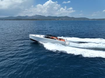 Motorboat Goldfinger charter rental in Italy | Yacht4Less