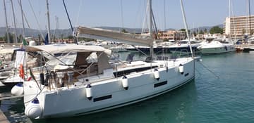 Sailboat Inycum charter rental in Italy | Yacht4Less