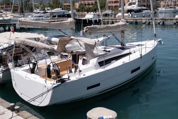 Sailboat Palmarola charter rental in Italy | Yacht4Less