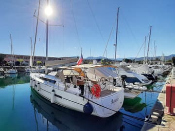 Sailboat Aquilo charter rental in Italy | Yacht4Less