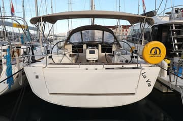 Sailboat La Vie charter rental in Croatia | Yacht4Less