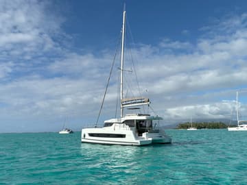 Best Price for a Catamaran ENDEAVOUR rental in Italy | Yacht4Less