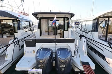 Motorboat Blue Horizon charter rental in Croatia | Yacht4Less