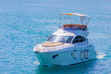 Motorboat Lamona available for yacht charter in Croatia | Yacht4Less