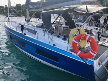 Sailboat Seabreeze Smile charter rental in USVI | Yacht4Less