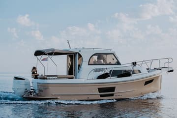 Best Price for a Motorboat H8 rental in Croatia | Yacht4Less