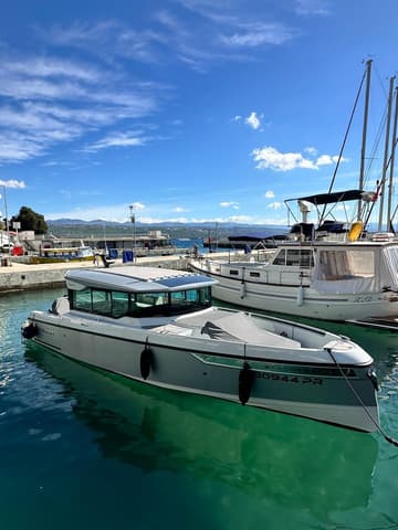 Motorboat Navtia charter rental in Croatia | Yacht4Less