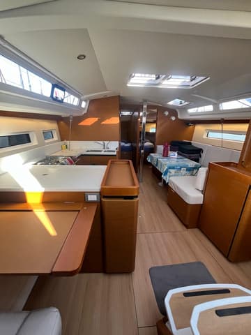 Sailboat Maryann available for yacht charter in Italy | Yacht4Less