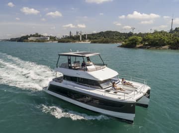 Power Catamaran Stephana charter rental in Bahamas | Yacht4Less