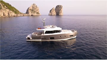 Best Price for a Motorboat Ciù Ciù rental in Italy | Yacht4Less