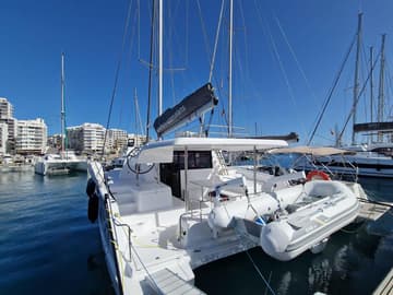 Best Price for a Catamaran Hakuna rental in Spain | Yacht4Less