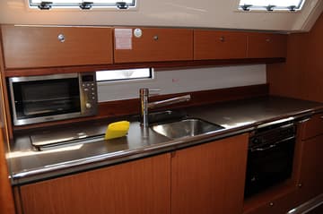 Sailboat Tesoro available for yacht charter in Spain | Yacht4Less