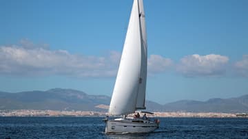 Best Price for a Sailboat Maximum rental in Spain | Yacht4Less