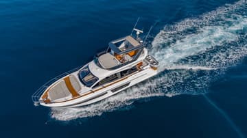 Motorboat White available for yacht charter in Croatia | Yacht4Less