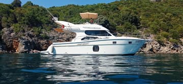 Motorboat NN charter rental in Croatia | Yacht4Less