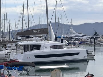 Catamaran Belle Isle charter rental in Thailand | Yacht4Less